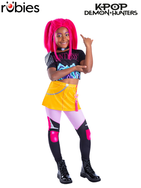 K-Pop Demon Hunters Mia kids costume – yellow skirt, printed crop top and leggings inspired by the Netflix animated movie.

Kids Mia K-Pop Demon Hunters costume featuring yellow skirt, printed top, attached leggings and pink charm accessory.

Mia K-Pop Demon Hunters costume crop top close-up with digital print and short sleeves.

Yellow skirt with attached printed leggings from Mia K-Pop Demon Hunters kids costume.

Mia K-Pop Demon Hunters costume accessories including felt neckpiece with printed gem and pi